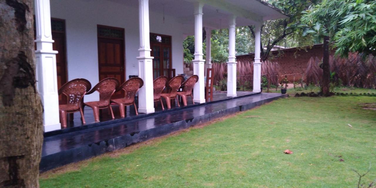Thuruliya Residence Sigiriya Bagian luar foto